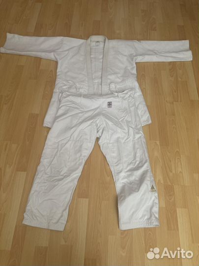 Кимоно для дзюдо adidas 180