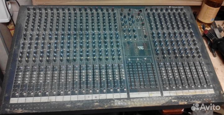 Микшерный пульт Soundcraft spirit LX7 -24