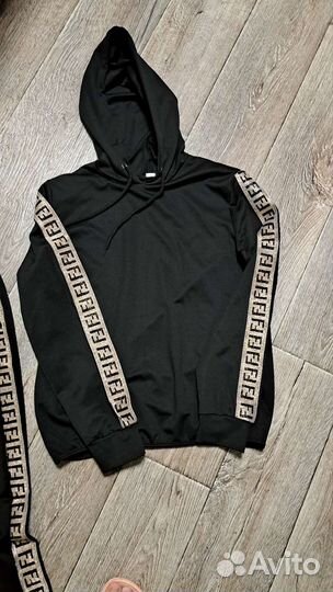 Костюм женский