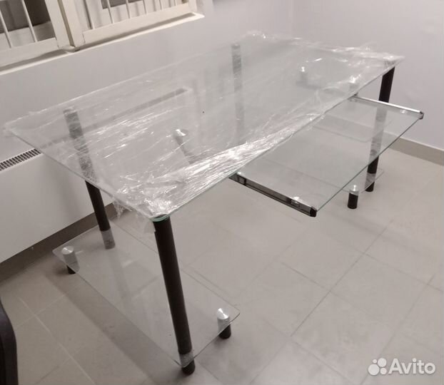 Компьютерный стол стеклянный 1500х900