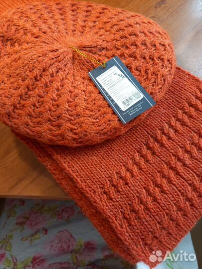 Шапка женская вязаная