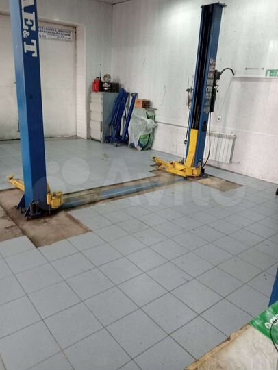 Гараж, > 30 м²