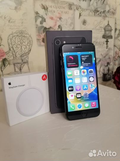 iPhone 8, 64 ГБ