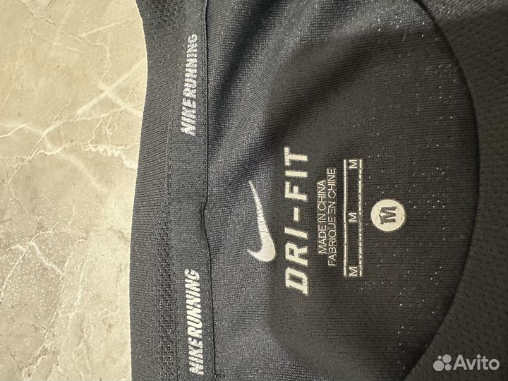 Футболка Nike беговая