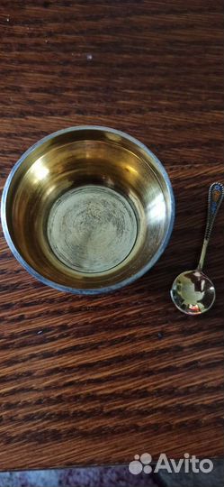 Солонка с ложечкой