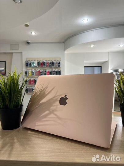 Apple MacBook Air 13 - 2020, M1, 8/256Gb, Золотой