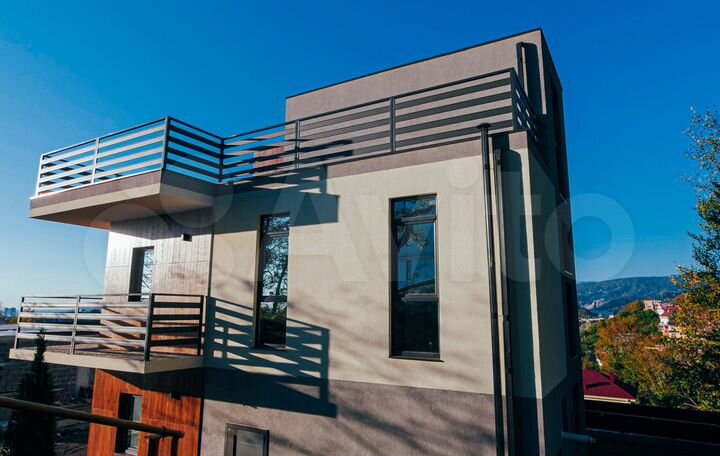 Коттедж 258 м² на участке 3,5 сот.