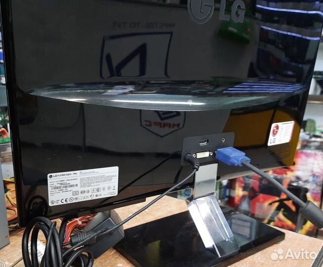 Монитор LG E2260 FullHD 2011 года