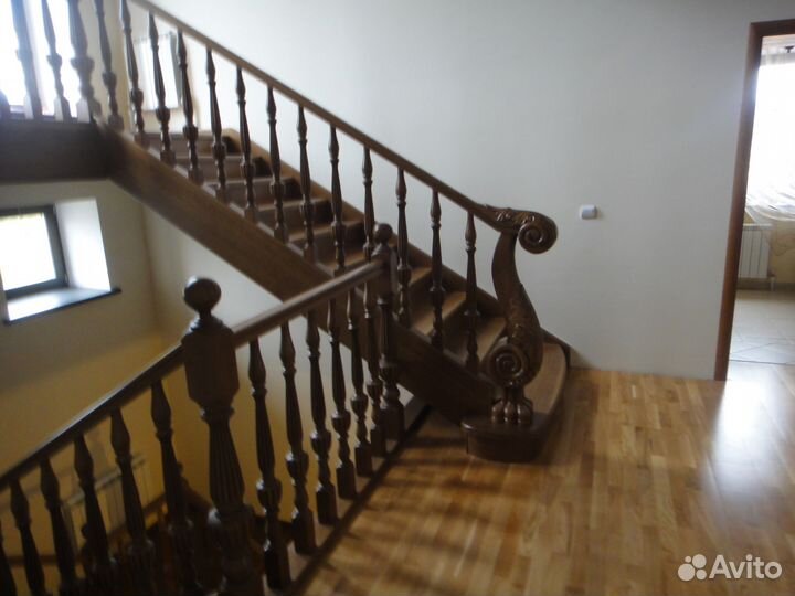 Лестница на второй этаж