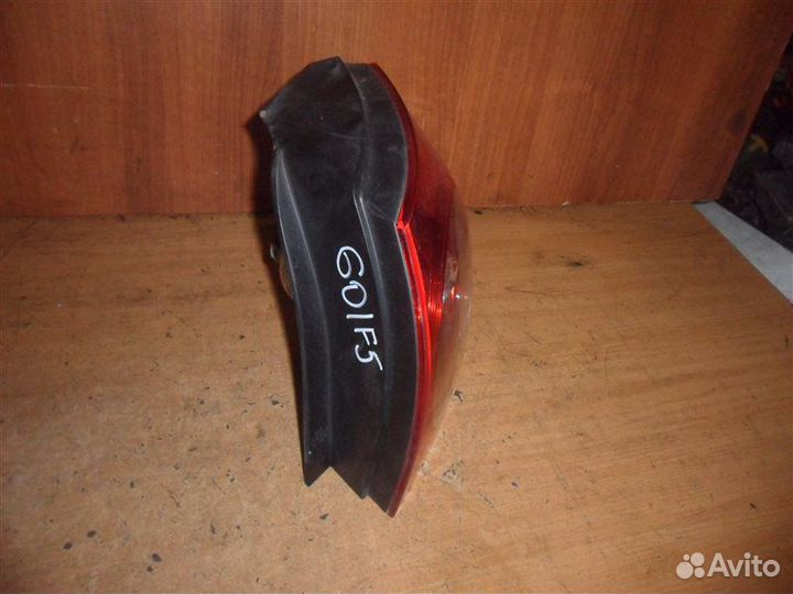 Фонарь задний правый 1K6945096AA Volkswagen Golf 5