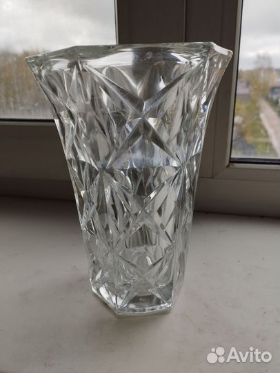 Хрустальная ваза
