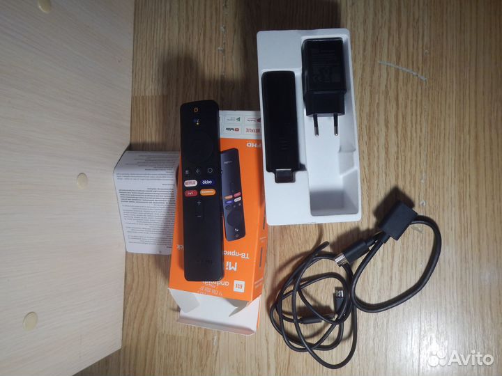 Медиаплеер Xiaomi Mi TV Stick MDZ-24-AA