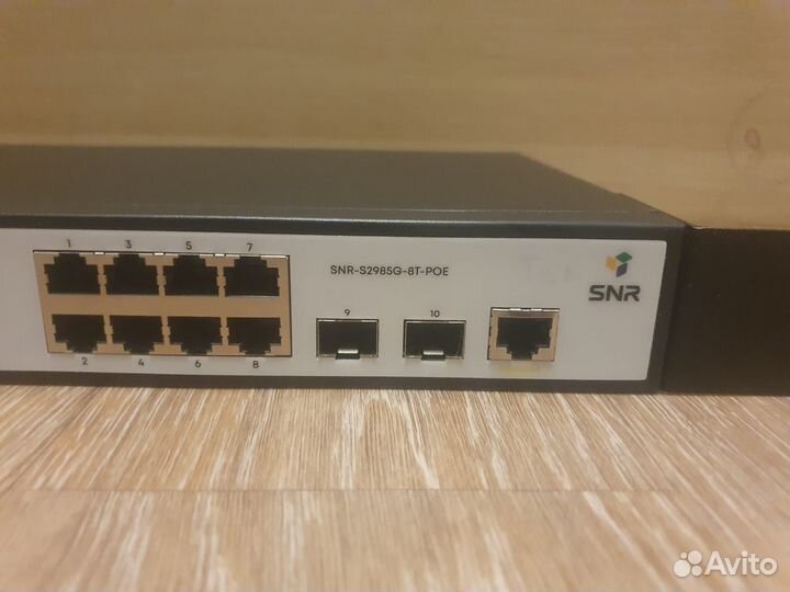 Бу. Коммутатор SNR SNR-S2985G-8T