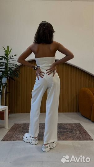 Стильный белый костюм YSL