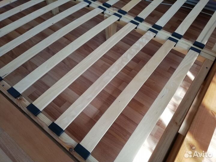 Кровать двухспальная бу 180 200 без матраса