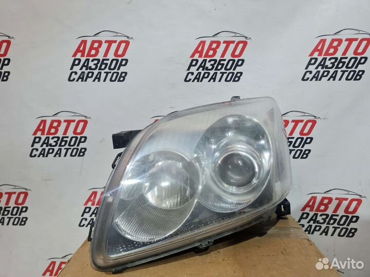 Фара левая Toyota Avensis