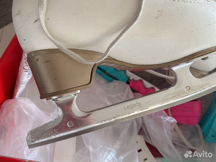 Коньки профессиональные