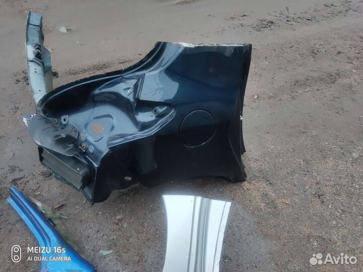 Peugeot 308. Крыло задние