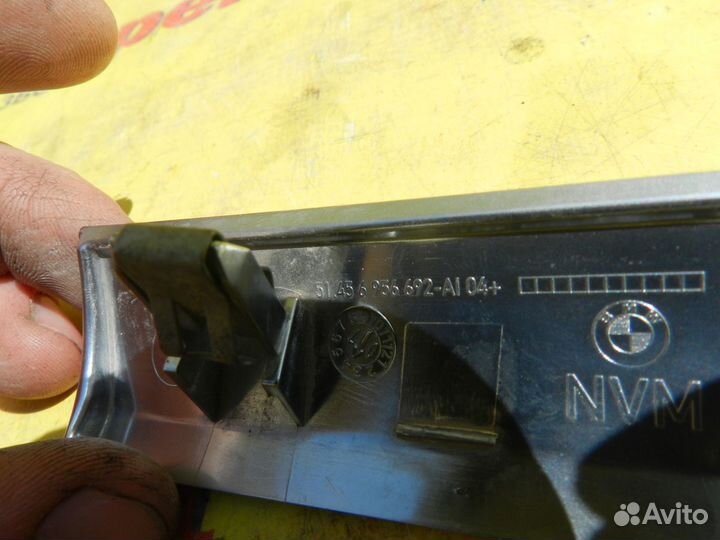 Накладка торпедо декоративная правая BMW X5 E70