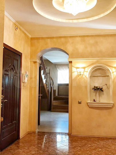 Дом 442 м² на участке 10 сот.