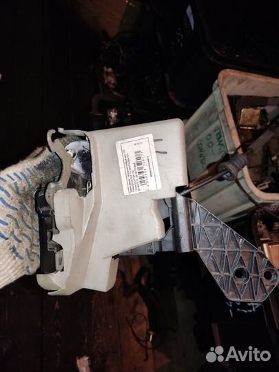 Замок двери перед правый механ VW T5