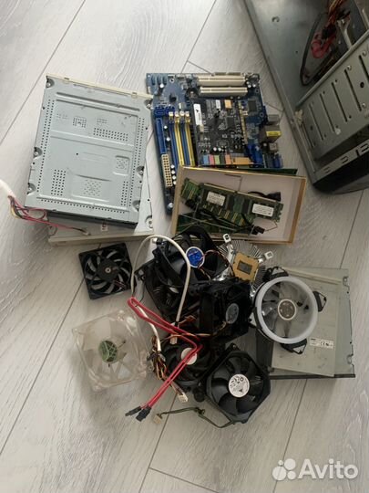 Монитор с запчастями