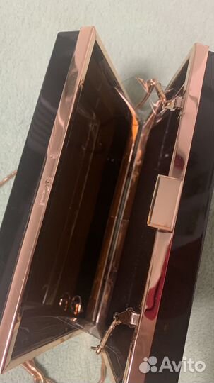 Оригинальная пластиковая сумочка