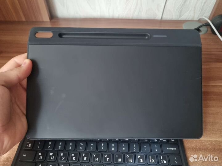 Чехол с клавиатурой Samsung Galaxy Tab S8+ и S7+