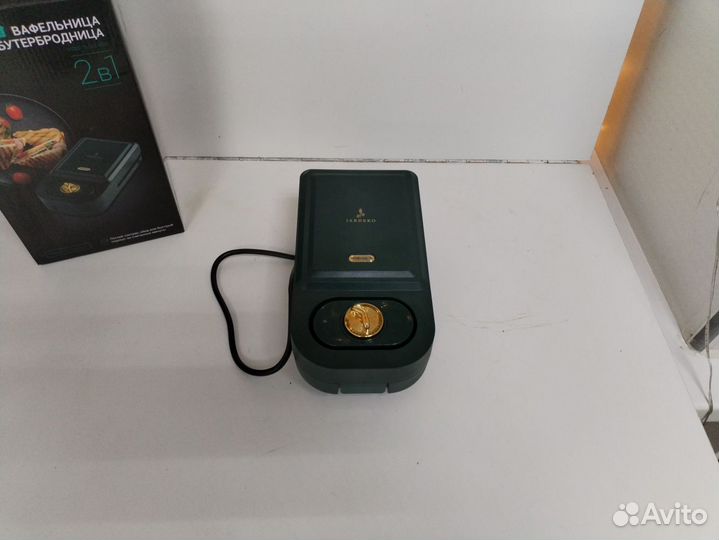 Электровафельница Jardeko JD3005