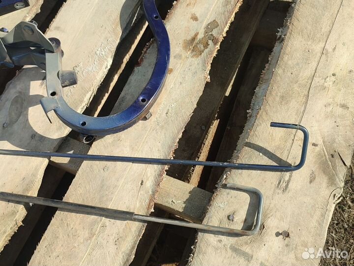 Киа Авелла петли багажника