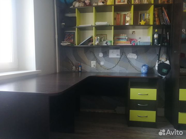 Письменный стол