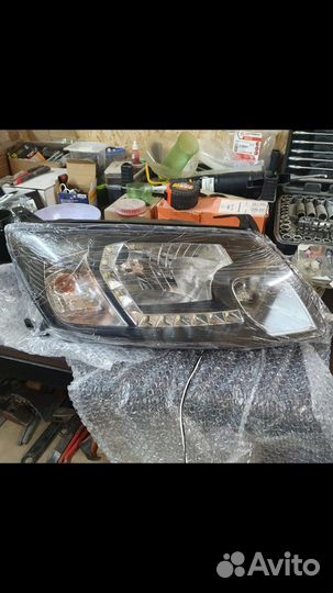 Фары передние на гранту