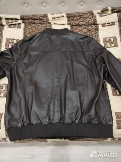 Мужская куртка-бомбер 