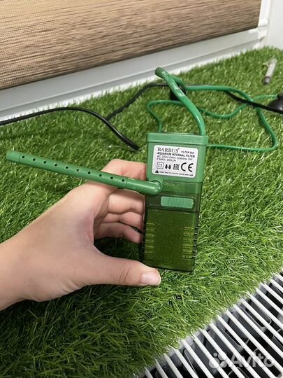 Фильтр для аквариума и градусник