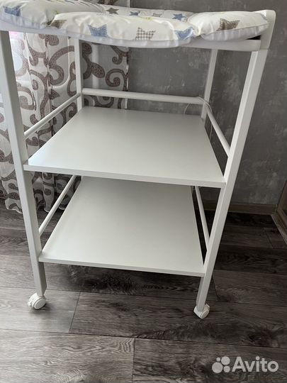 Пеленальный столик