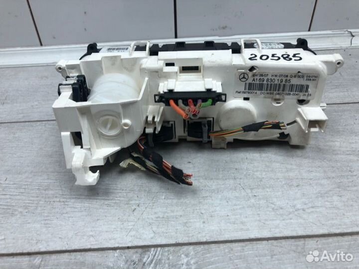 Блок управления климат-контролем Mercedes-Benz