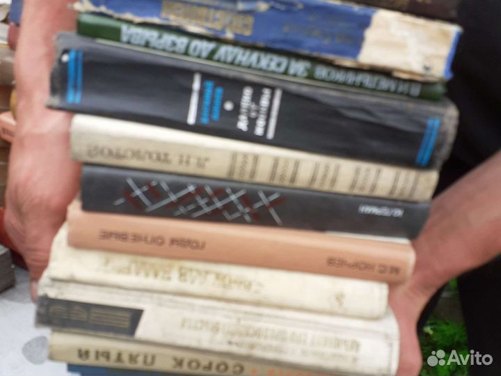 Книги отдам бесплатно