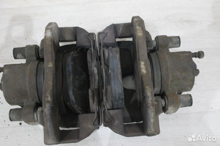 Суппорт передний Ford Focus 2