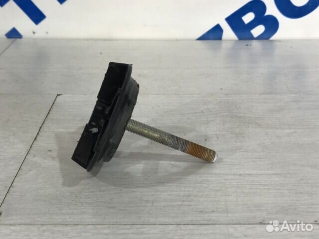 Крепление запасного колеса KIA quoris 3.8 ат