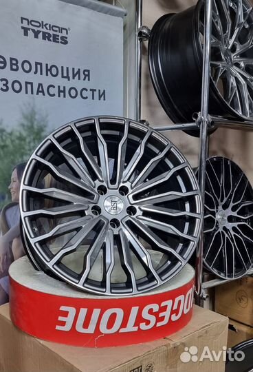 Диски новые R20 5x114.3 RST. Hyper black