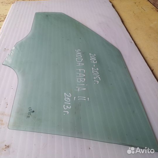 Стекло переднее левое (водительское) Шкода Фабия 2