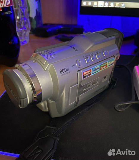 Видеокамера Samsung 800x