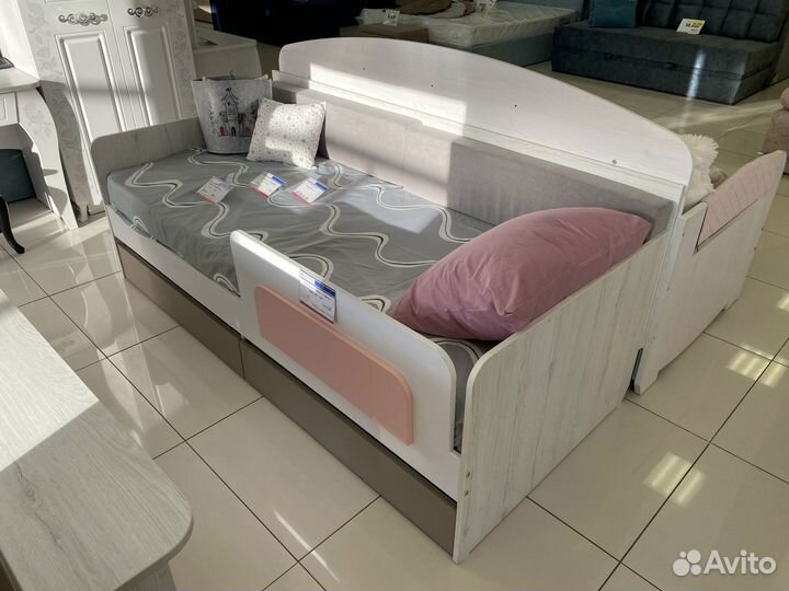 Детская кровать голубой/розовый цвет