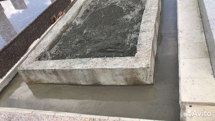 Работы на кладбище