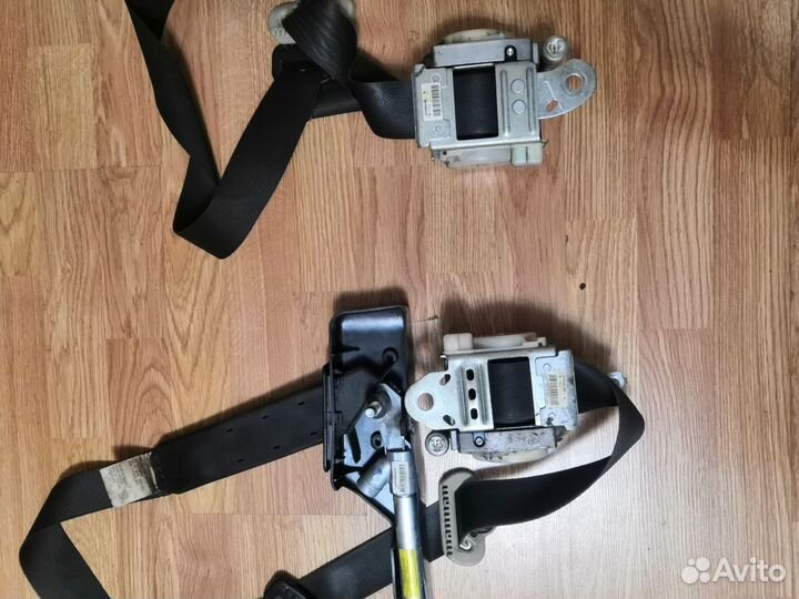 Ремнь безопасности tiida водителя