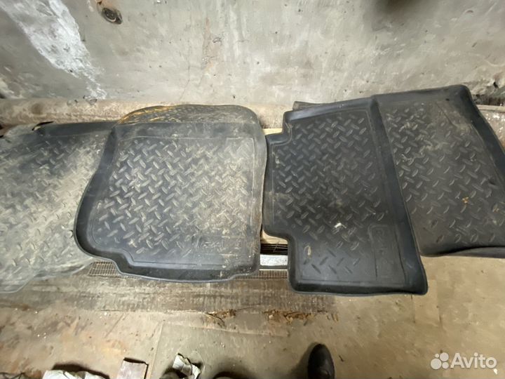 Коврики на rav 4