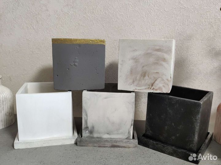 Вазы, кашпо из гипса и бетона ручной работы