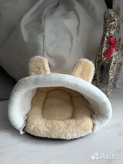 Лежанка для кошки или маленькой собачки