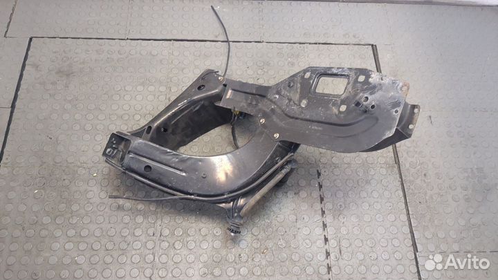 Кронштейн фары левый Mercedes ML W164, 2006