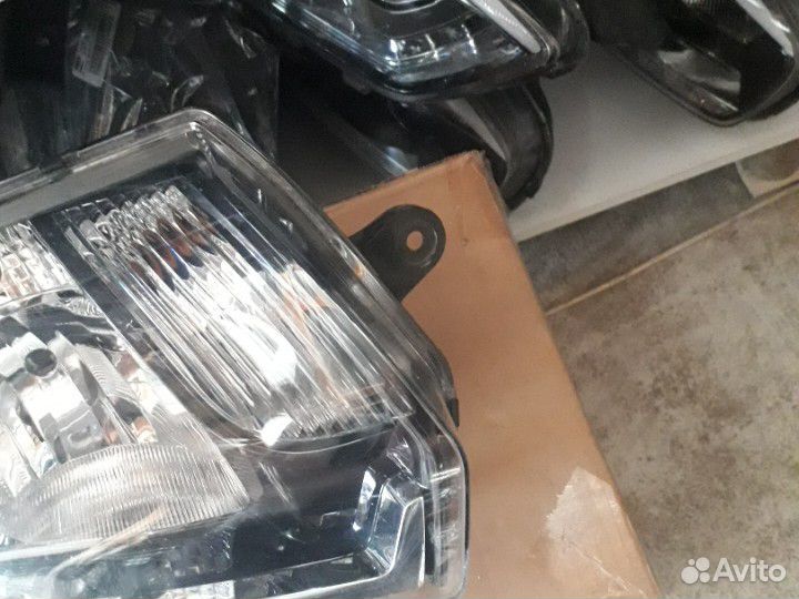 Фара передняя правая Renault Logan 2 Sandero 2